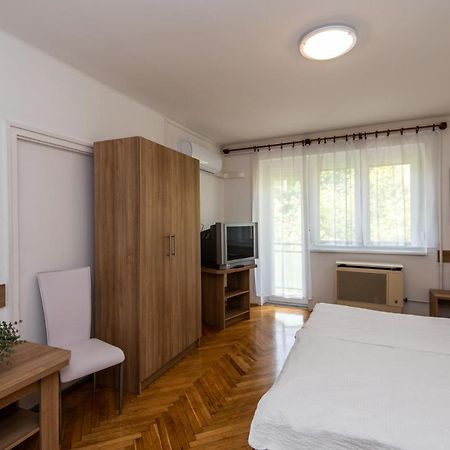 Kis Janos Apartman Sopron Ngoại thất bức ảnh